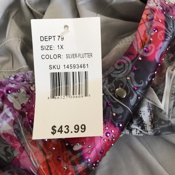 LIVE AND LET LIVE Silver Flutter V-Neck Short Sleeve Blouse Size 1X - Picture 8 of 9